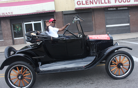 Antique Car in Glenville Parade