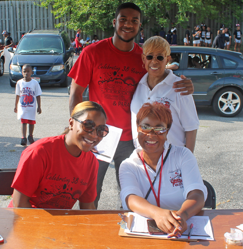 Wendy McDonald Hunter and Festival volunteers