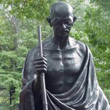 Gandhi - Please sign the Peace Pledge