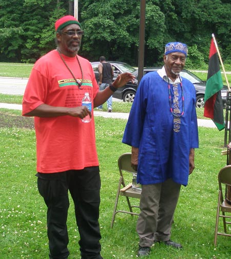 Peace in the Hood's Amir El Hajj Khalid A. Samad with elder Luther Smith