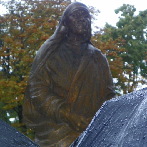 Mother Teresa statue in Albanian Garden in Cleveland