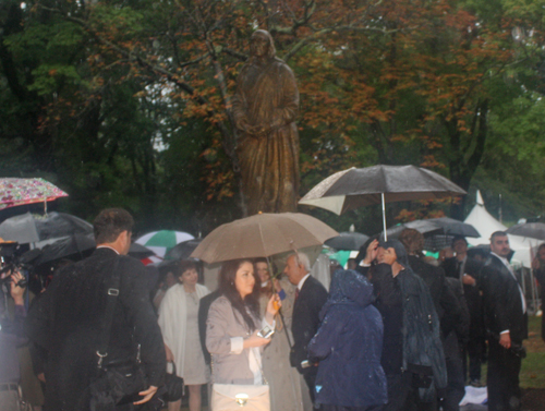 Mother Teresa statue in Albanian Garden in Cleveland