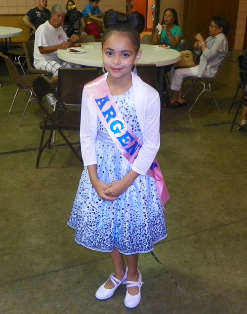 Young Argentine girl at Cleveland La Sagrada Familia Latin Festival