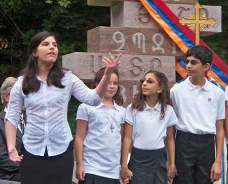 Cleveland Armenian children performing