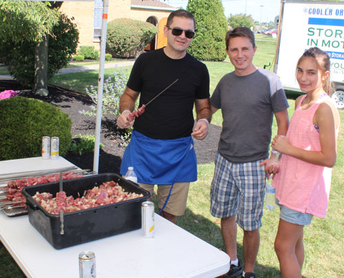 Grilling lamb kebabs