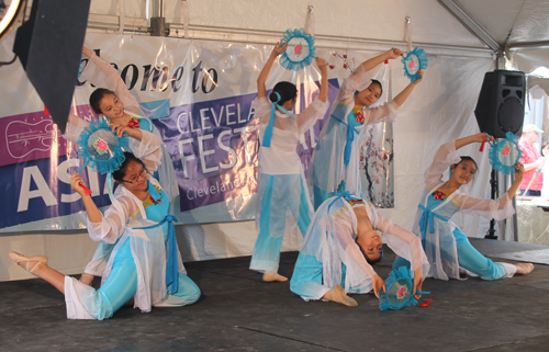 Young ladies from OCA Pittsburgh performed a traditional Chinese fan dance for good luck