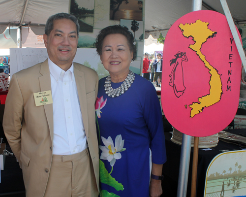 Mayor Ron Falconi and Gia Hoa Ryan