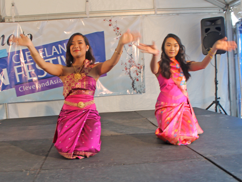 Young ladies from the Laotian Association of Cleveland performed a traditional Laotian dance 