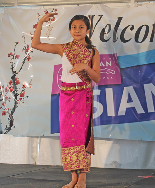 Young ladies from the Laotian Association of Cleveland performed a traditional Laotian dance 