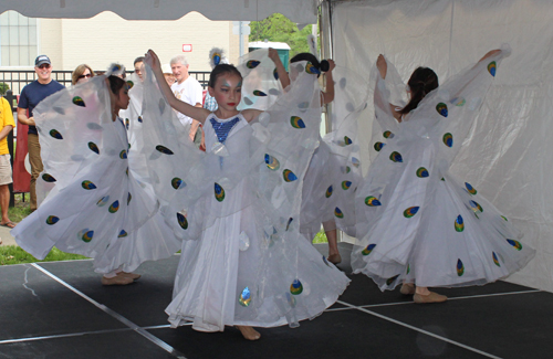 Young girls performed a traditional Chinese Peacock Dance