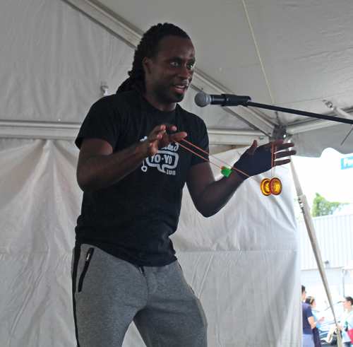 Yoyo artist Jumario Simmons