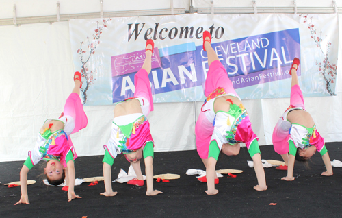 Cleveland Contemporary Chinese Culture Association Chinese Dance called Happy Early Summer