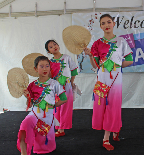 Cleveland Contemporary Chinese Culture Association Chinese Dance called Happy Early Summer