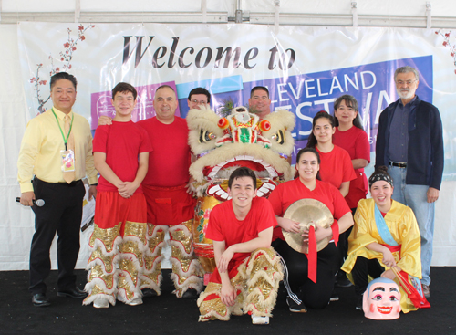 Kwan Family Lion Dance Team with Wayne Wong and Mayor Frank Jackson