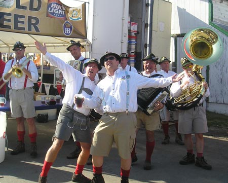 Strolling band at 2008 Cleveland Oktoberfest