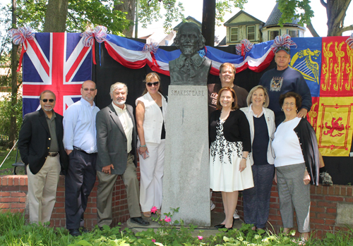 Cleveland Cultural Gardens Federation members pose with Shakespeare