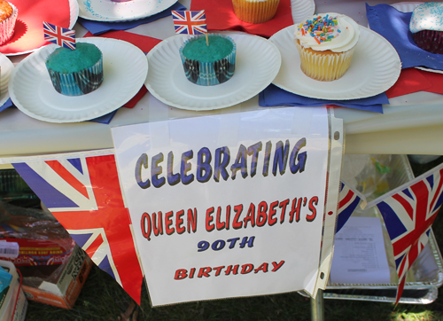 Cupcakes for Queen Elizabeth's 90th birthday