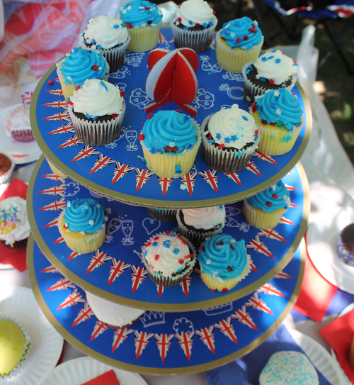 Cupcakes for Queen Elizabeth's 90th birthday