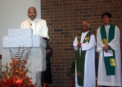 Prayers of the Faithful at Asian Catholic Mass in Cleveland