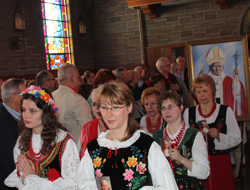 Processional into St Barbara Church