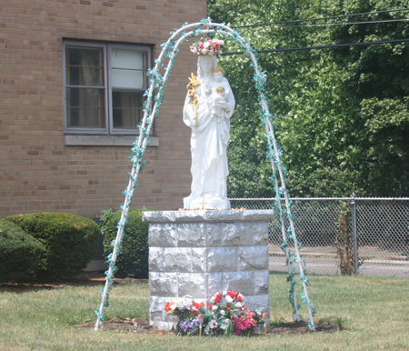 Statue of Mary at St Casimir