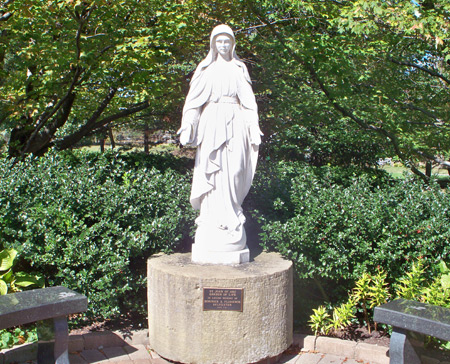 Blessed Vrgin statue at St.Joan of Arc Catholic Church - Chagrin Falls Ohio