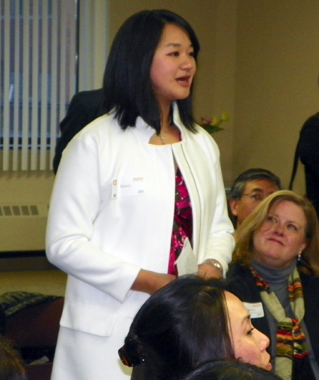 Li Luling asks a question