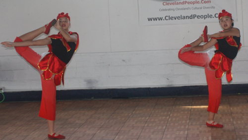 Dancers from Cleveland Contemporary Chinese Culture Association