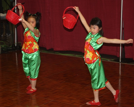 Chinese Little Girls Picking Mushrooms Dance