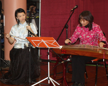 Cleveland Chinese Music Group at Asia Plaza