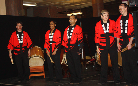 Taiko Drumming by Icho Daiko featuring Oberlin Taiko 