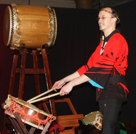 Taiko Drumming by Icho Daiko featuring Oberlin Taiko 