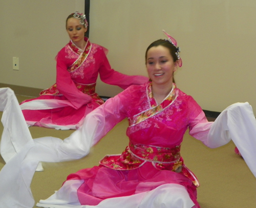 Yin Tang Dancers