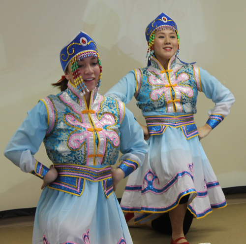 Yin Tang Dancers perform a Mongolian Bowl Dance