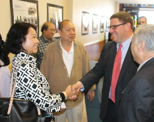 Zhongshan Delegation and Cleveland leaders at grand opening