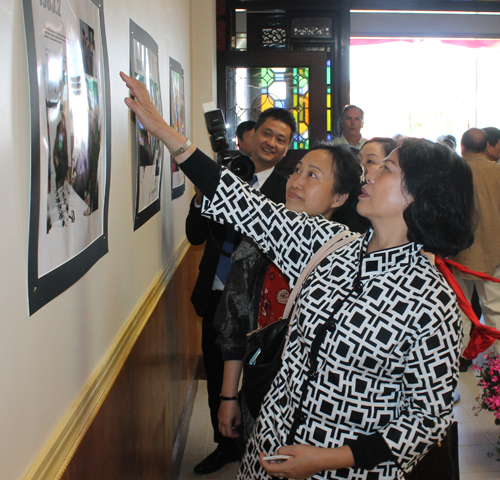 Zhongshan Delegation and Cleveland leaders at grand opening