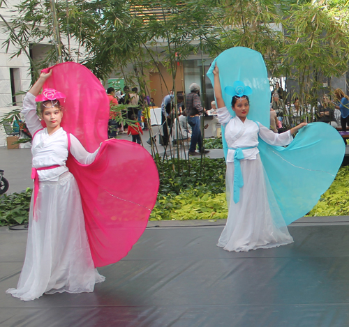 Cleveland Contemporary Chinese Culture Association (CCCCA)  dancers