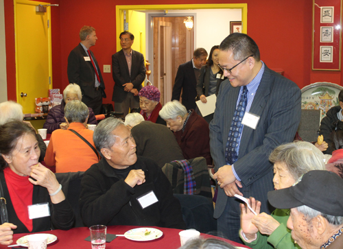 Dr. Li Li speaking to the audience