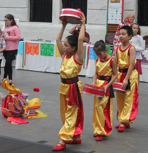 young girls and boys from the Cleveland Contemporary Chinese Culture Association (CCCCA) danced 