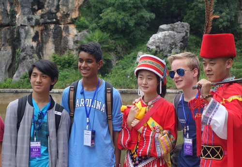 photo with the local minority of Yunnan Shilin