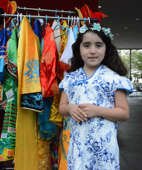 Lovely girl in a traditional Chinese dress