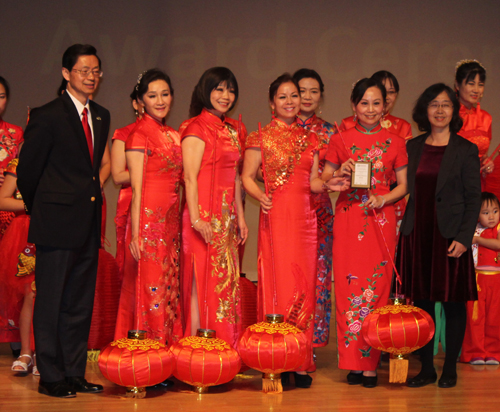 Awardees posing with Provost Dr. Jianping Zhu and CI Associate Director  Xuhong Zhang