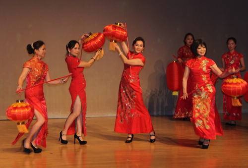 Red Lantern dance performance by ladies from the World Qipao United Association of US Ohio Chapter