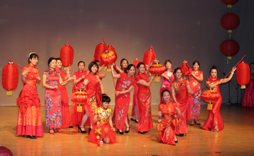 Red Lantern dance performance by ladies from the World Qipao United Association of US Ohio Chapter