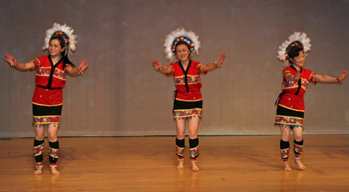 dance from Westlake Chinese Culture Association called Standing on High Hill