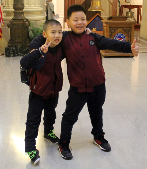 Schuicheyuan Primary School visitors to Cleveland City Hall