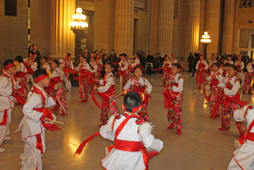 Schuicheyuan Primary School students perform