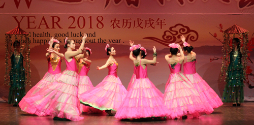 The LingYun Rising Star Dance School and Cleveland Contemporary Chines School performers