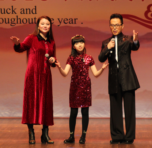 Song by the Art Troupe of the Cleveland Contemporary Chinese Culture Association featuring Martial Arts Legend Jichen Sheng, Lei Hong and Jie Sheng.