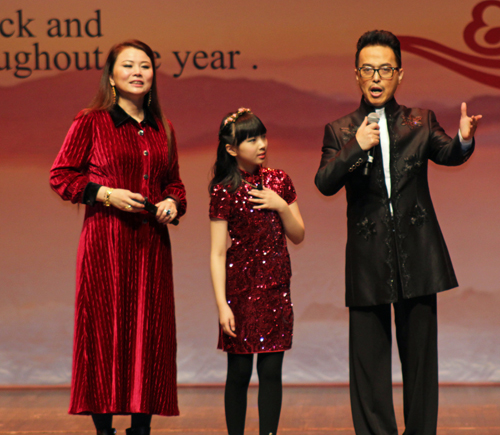 Song by the Art Troupe of the Cleveland Contemporary Chinese Culture Association featuring Martial Arts Legend Jichen Sheng, Lei Hong and Jie Sheng.